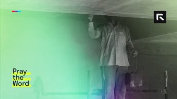 Image of a main painting a ceiling