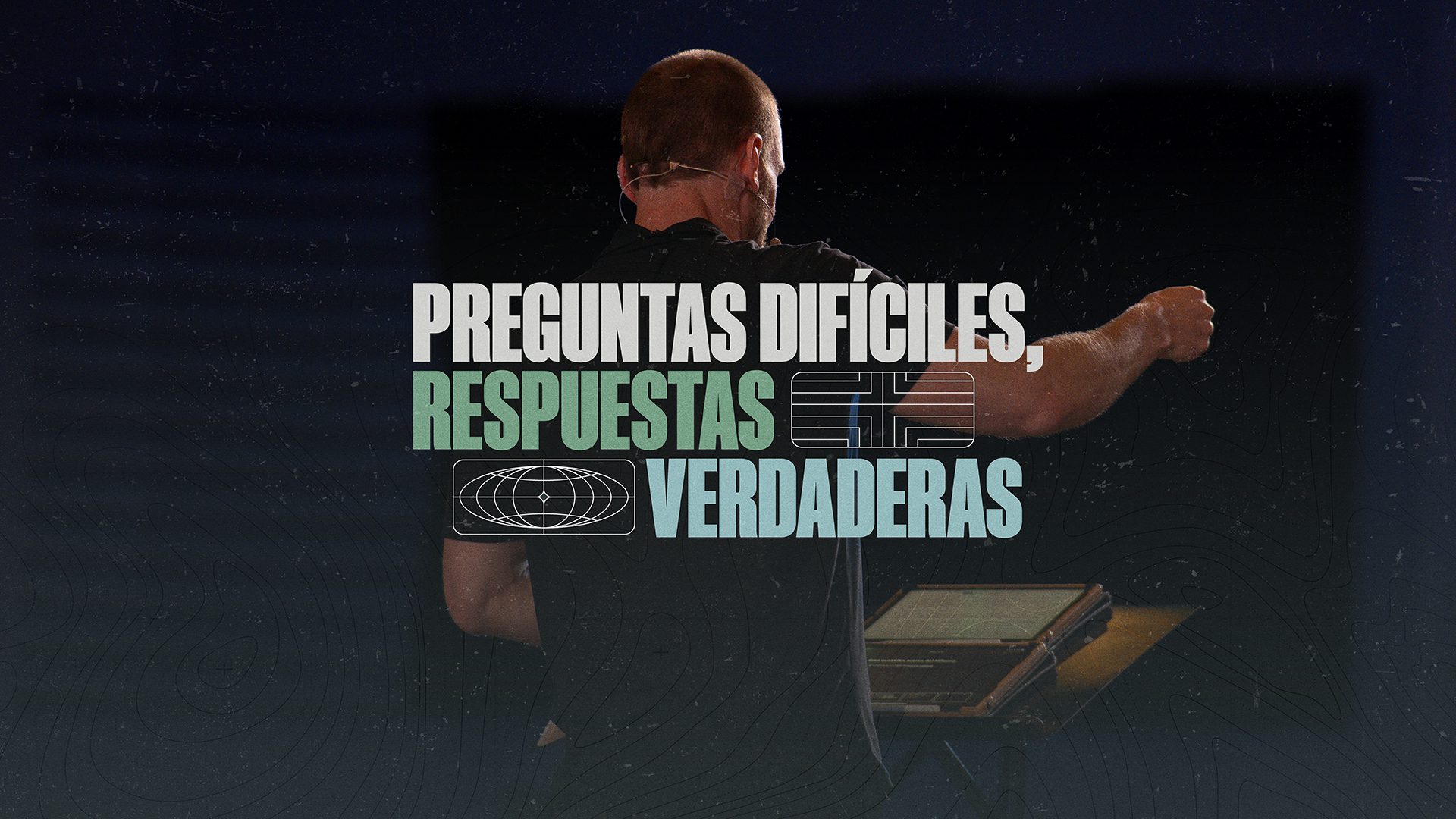 David Platt enseñando en “Preguntas Difíciles, Respuestas Verdaderas”.